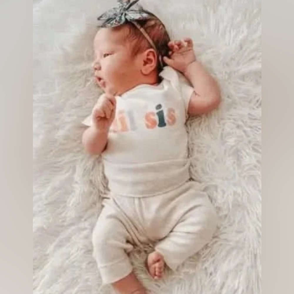 FINN + EMMA 'lil sis' Onesie - 0-3M
